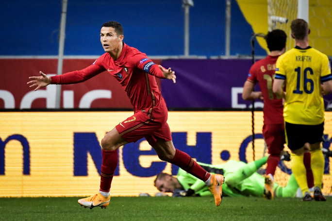Kinh ngạc: Ronaldo bùng nổ khủng khiếp sau tuổi 30