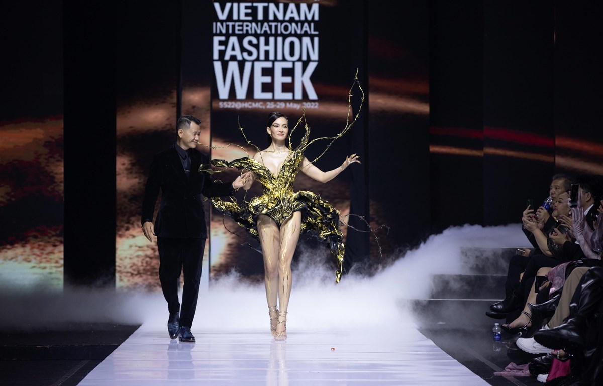 Tuần lễ Thời trang quốc tế Việt Nam Xuân Hè 2022